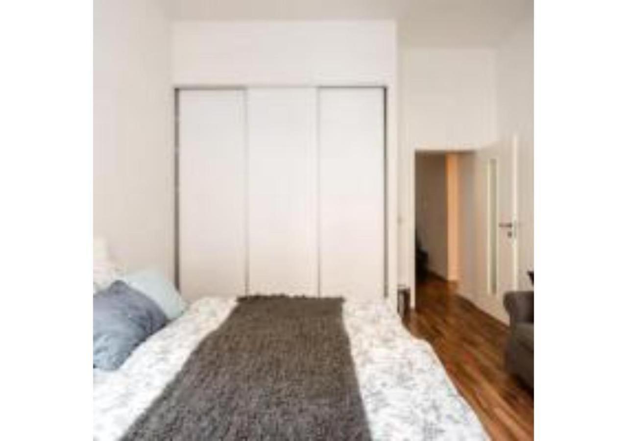 Luxurious And Bright, 5 Min To City Center Apartment Wina Bagian luar foto