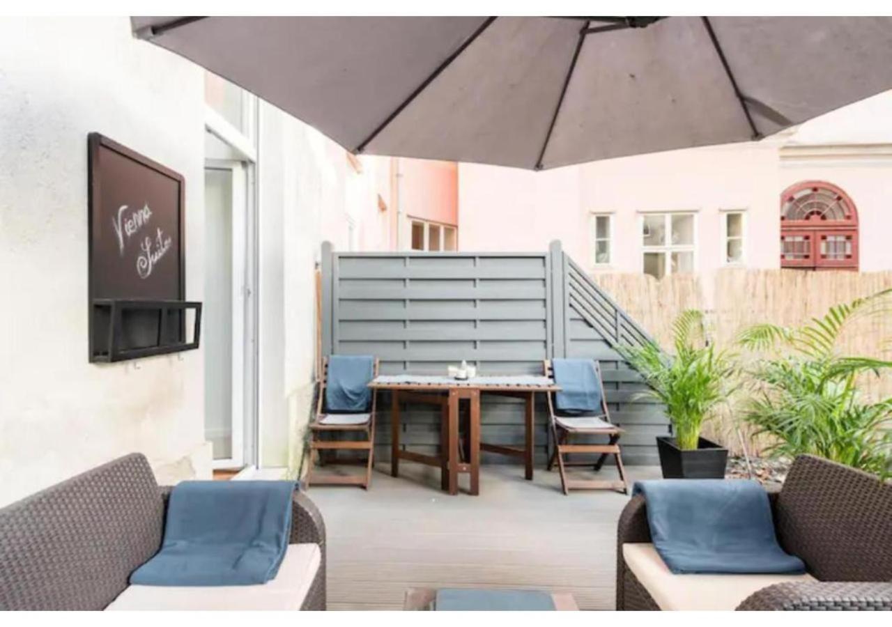 Luxurious And Bright, 5 Min To City Center Apartment Wina Bagian luar foto