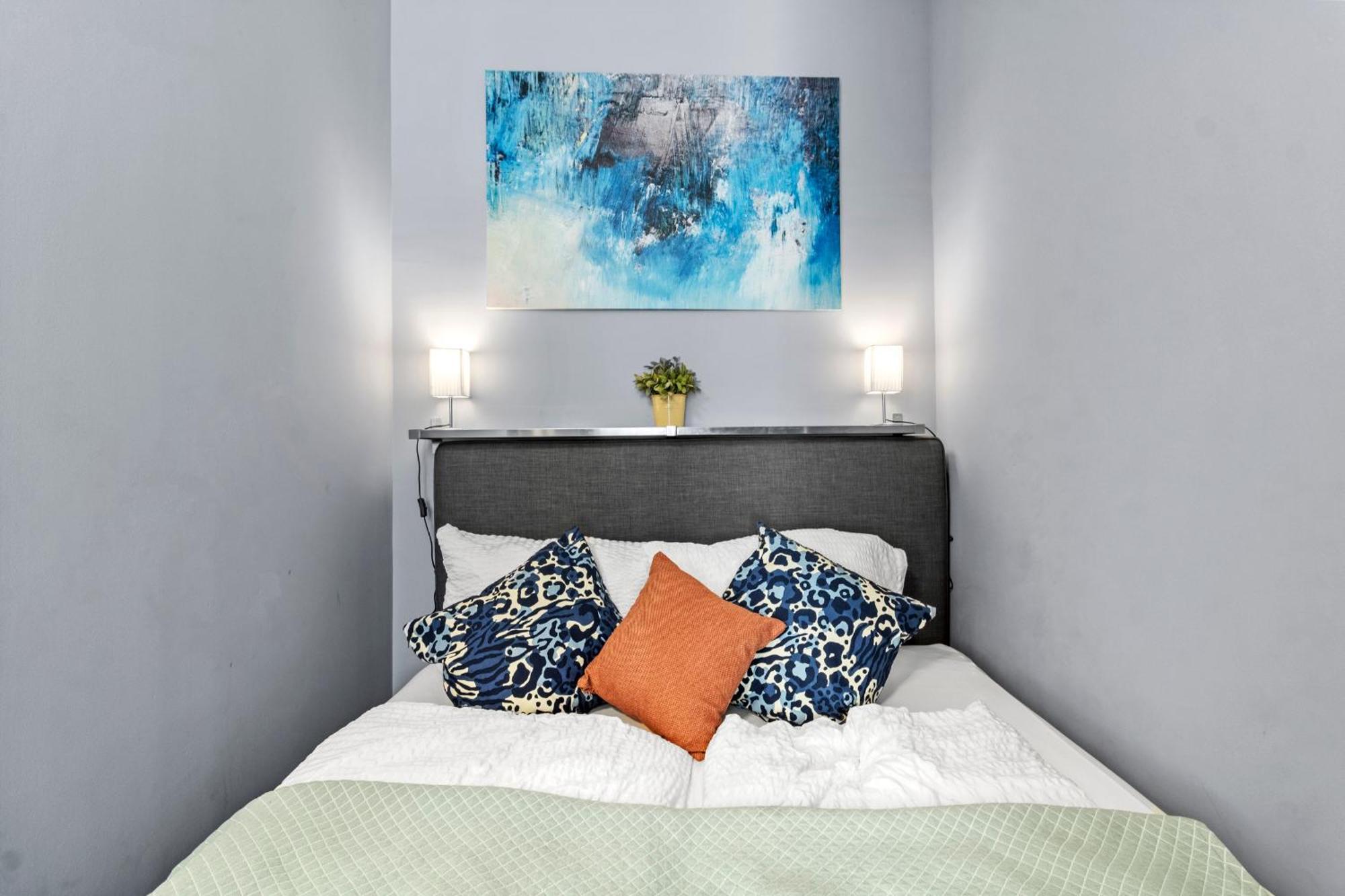 Luxurious And Bright, 5 Min To City Center Apartment Wina Bagian luar foto